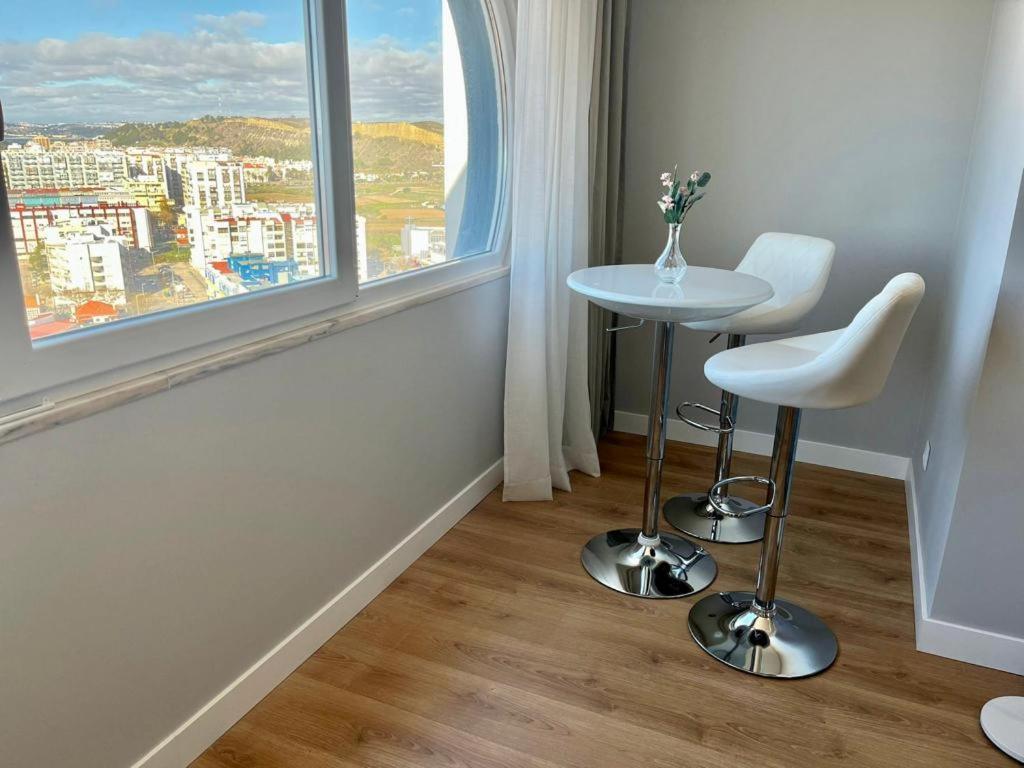 T2 Com Uma Vista Deslumbrante Sobre O Atlantico! Apartment Costa da Caparica